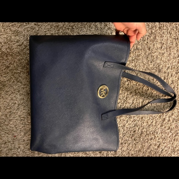 Michael kors tote - Picture 2 of 2